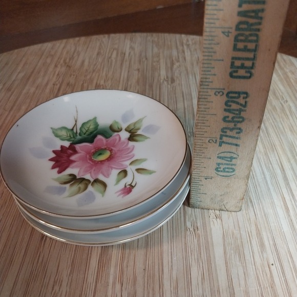 Occupied Japan Handpainted 4" Floral Decorative Set/3 Plates, Trinket Dish Hangs - Picture 14 of 14